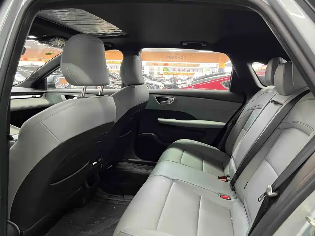 Roewe D6 2025 из CN, фото 3