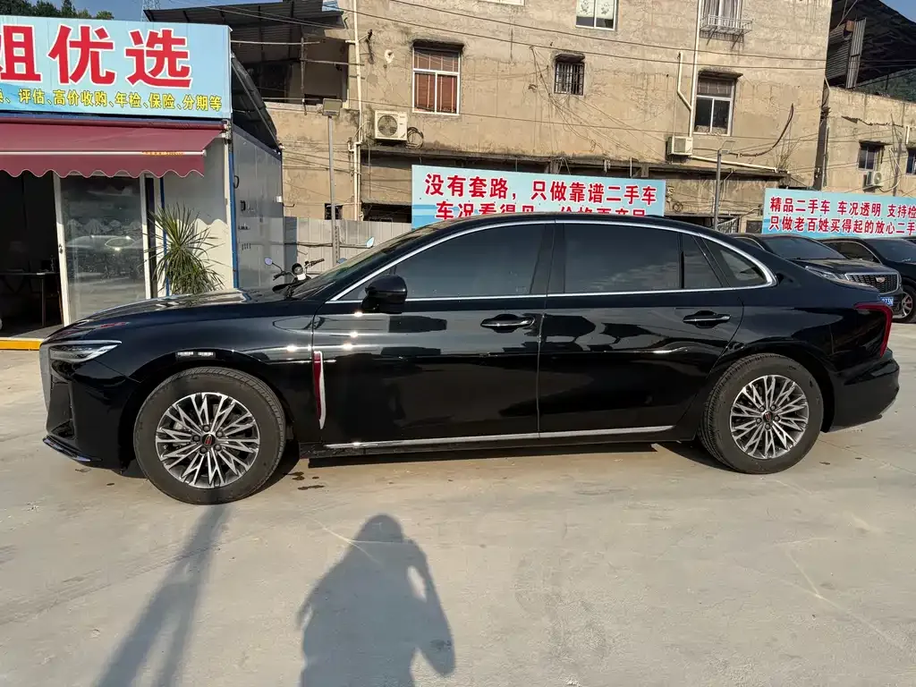 Hongqi H5 — фото 7