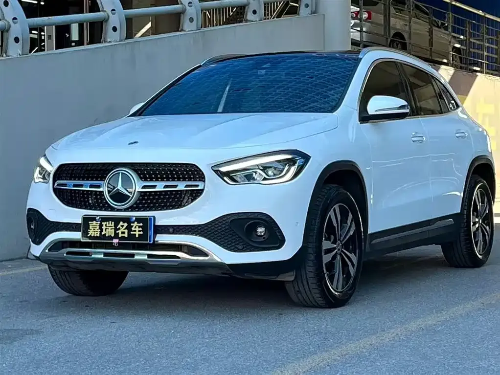 Mercedes-Benz GLA — фото 1