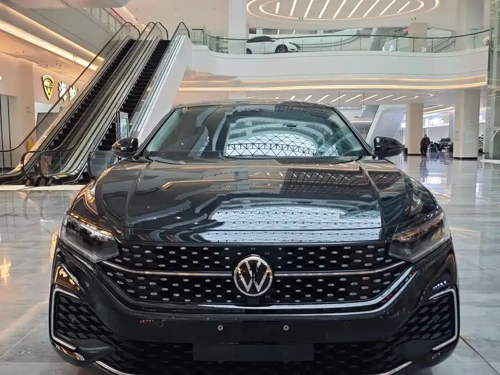 Volkswagen Passat — фото 5