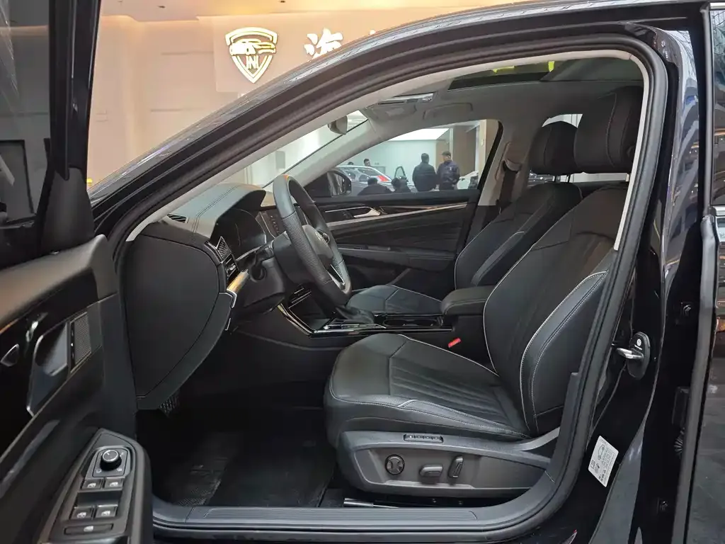 Volkswagen Passat — фото 9