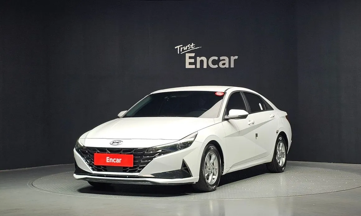 Hyundai AVANTE — фото 1