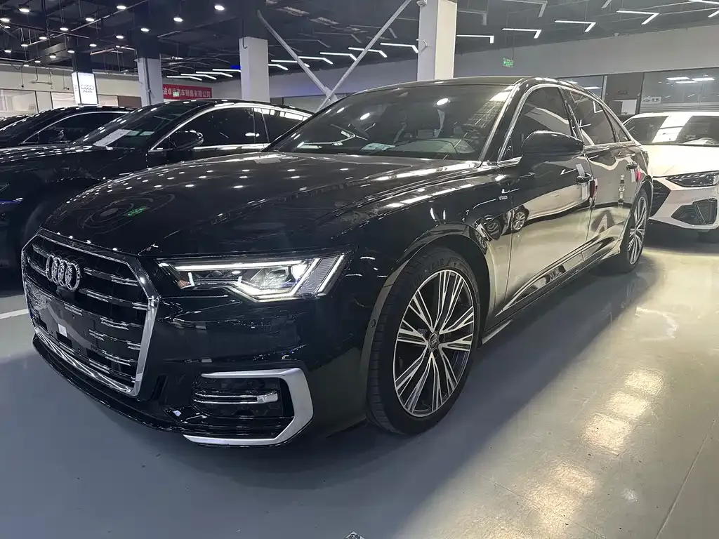 Audi A6L — фото 1