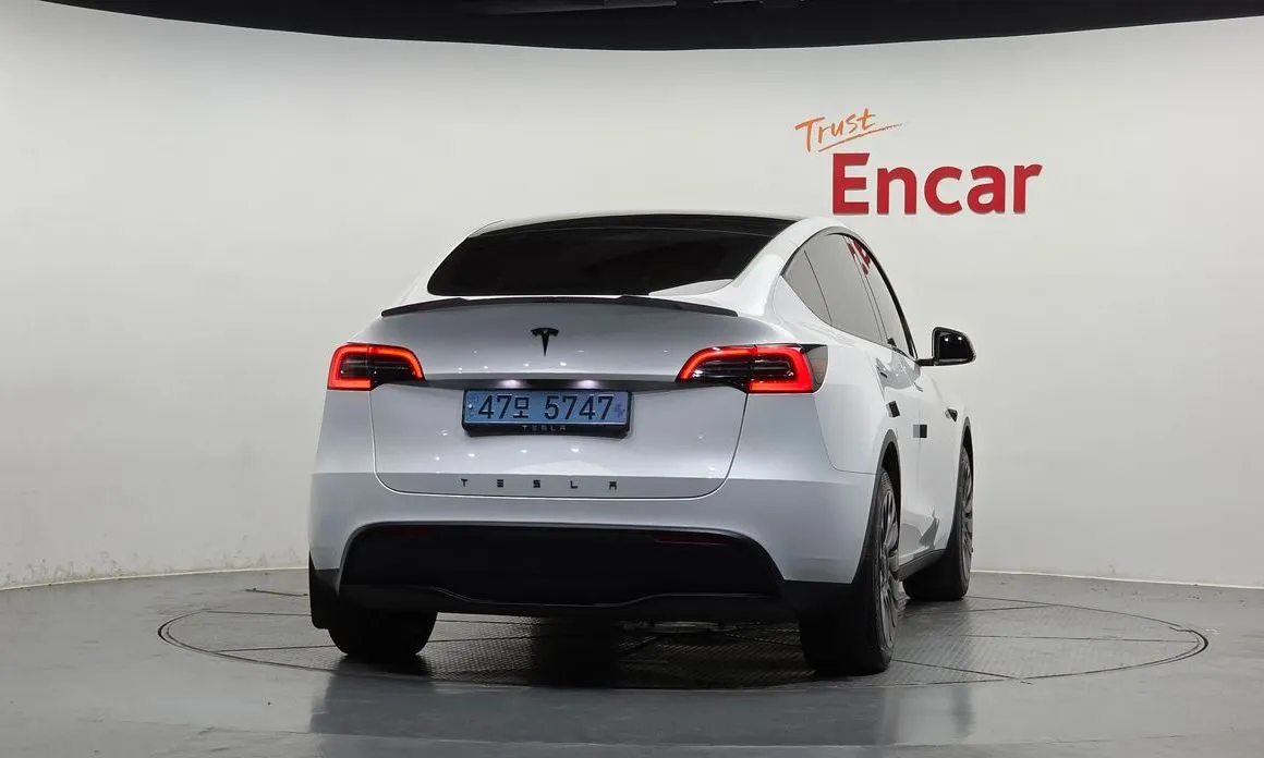 Tesla Model Y — фото 4