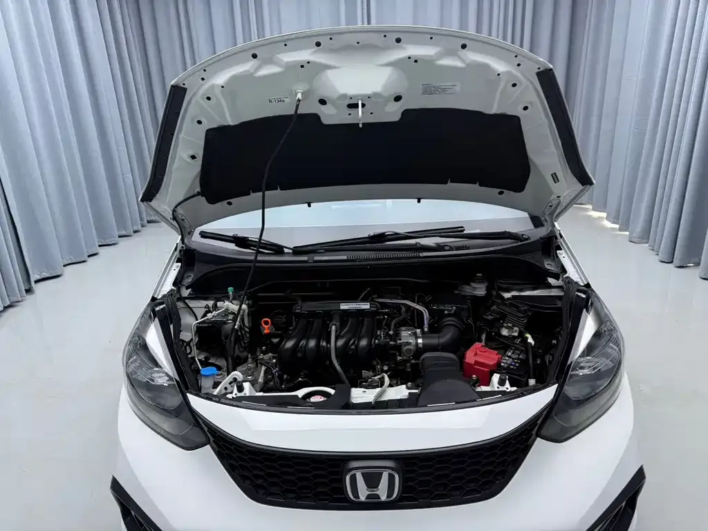Honda Fit — фото 10