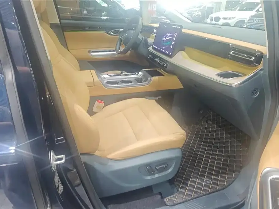 GAC Motor 传祺E8 PHEV 2024 из CN, фото 3