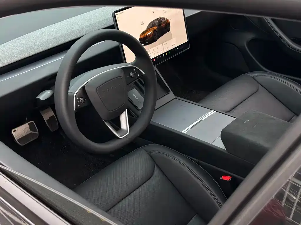 Tesla Model 3 — фото 3