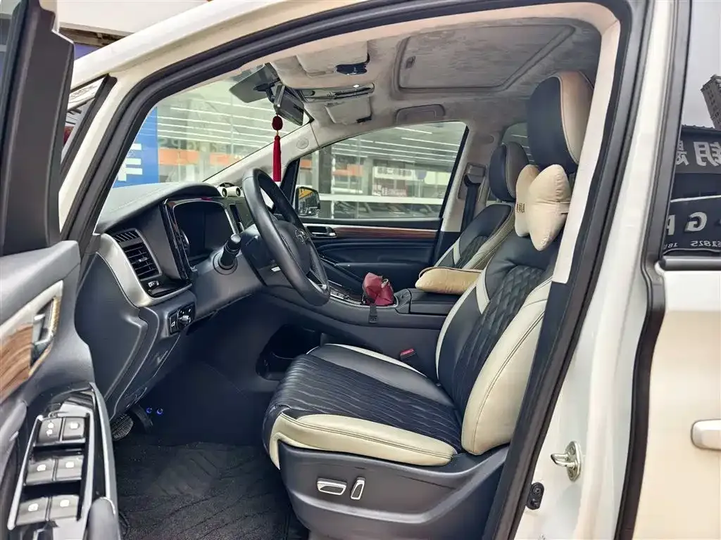 GAC Motor Trumpchi M8 — фото 10