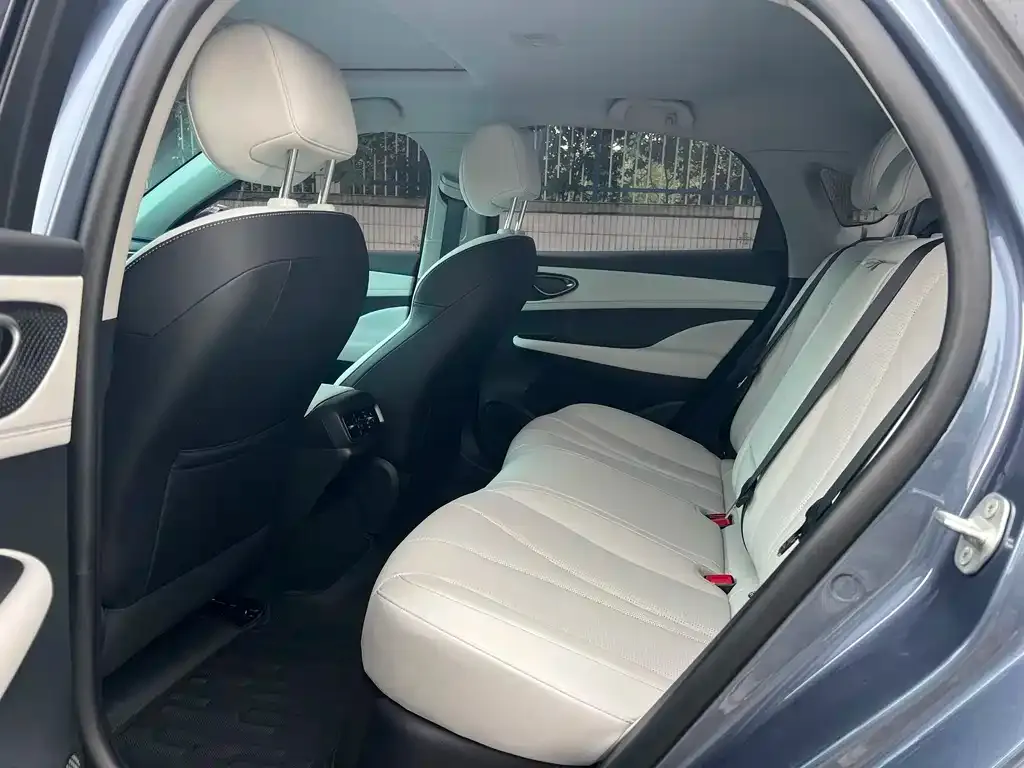 BYD Seal 05 DM-i — фото 4