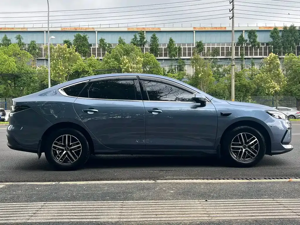 BYD Seal 05 DM-i — фото 2