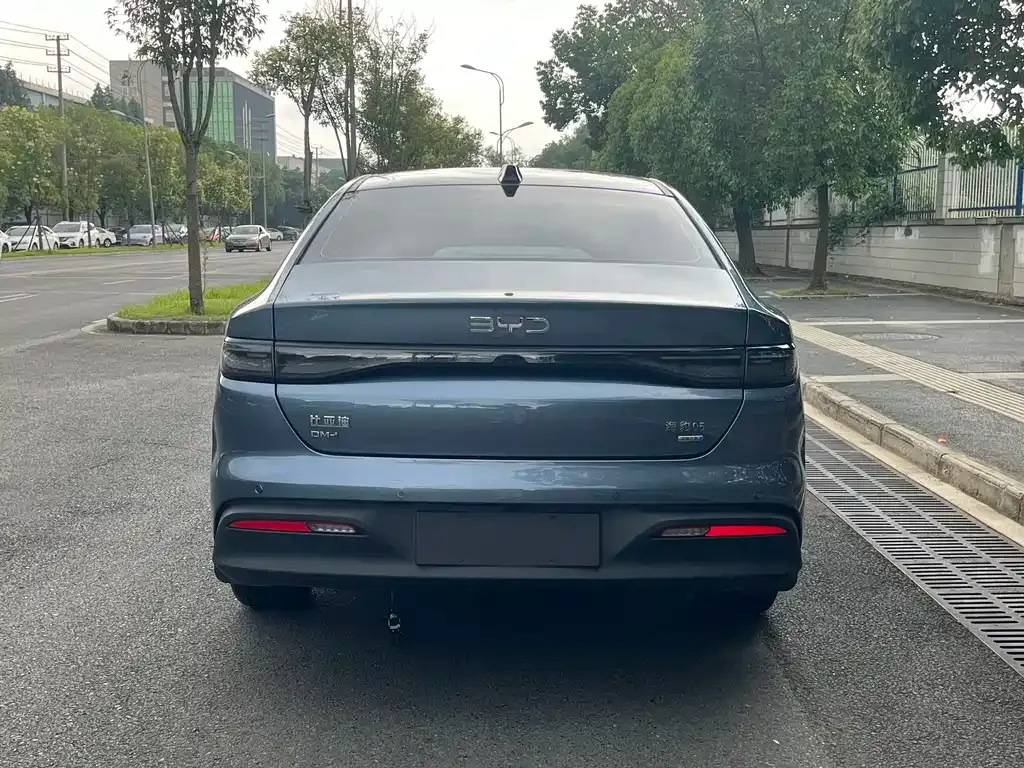 BYD Seal 05 DM-i — фото 8