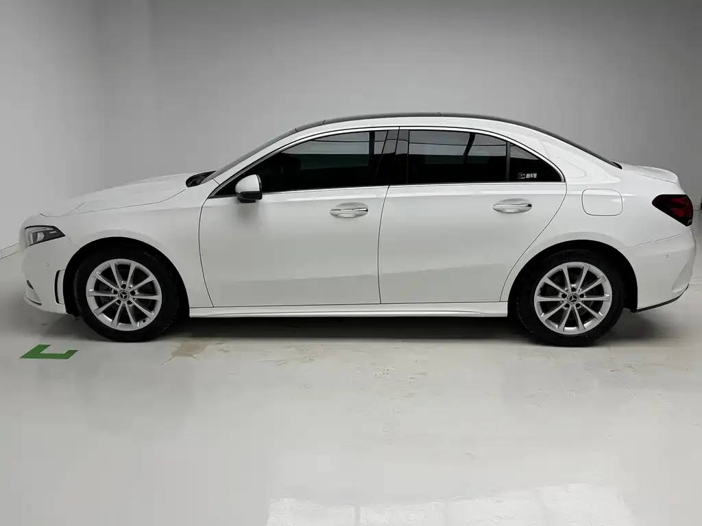 Mercedes-Benz A-Class — фото 10