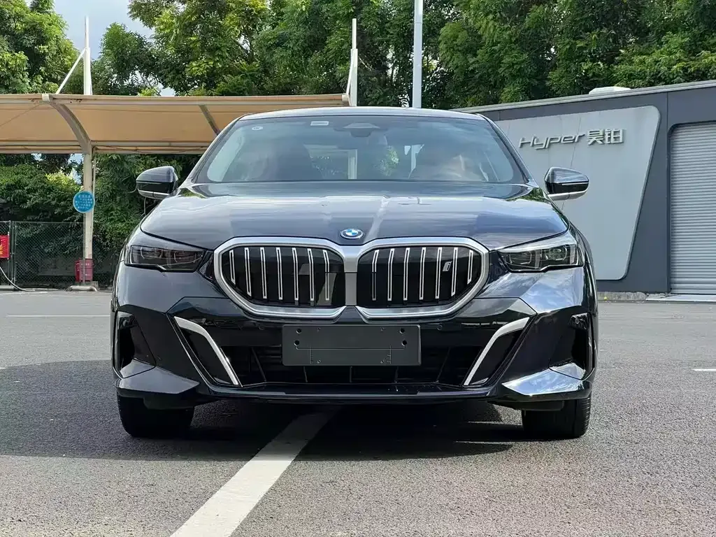 BMW i5 2025 из CN, фото 8