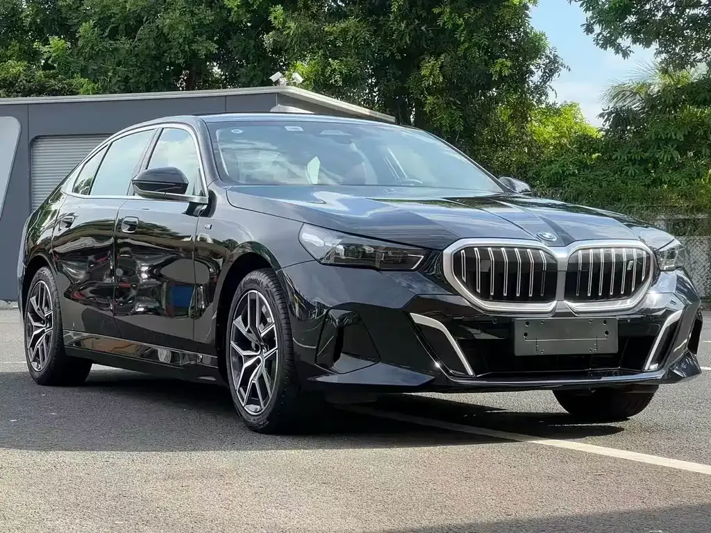 BMW i5 2025 из CN, фото 9