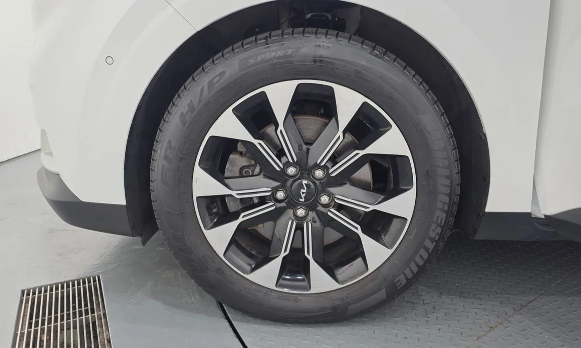 Kia Carnival 2023 из KR, фото 6