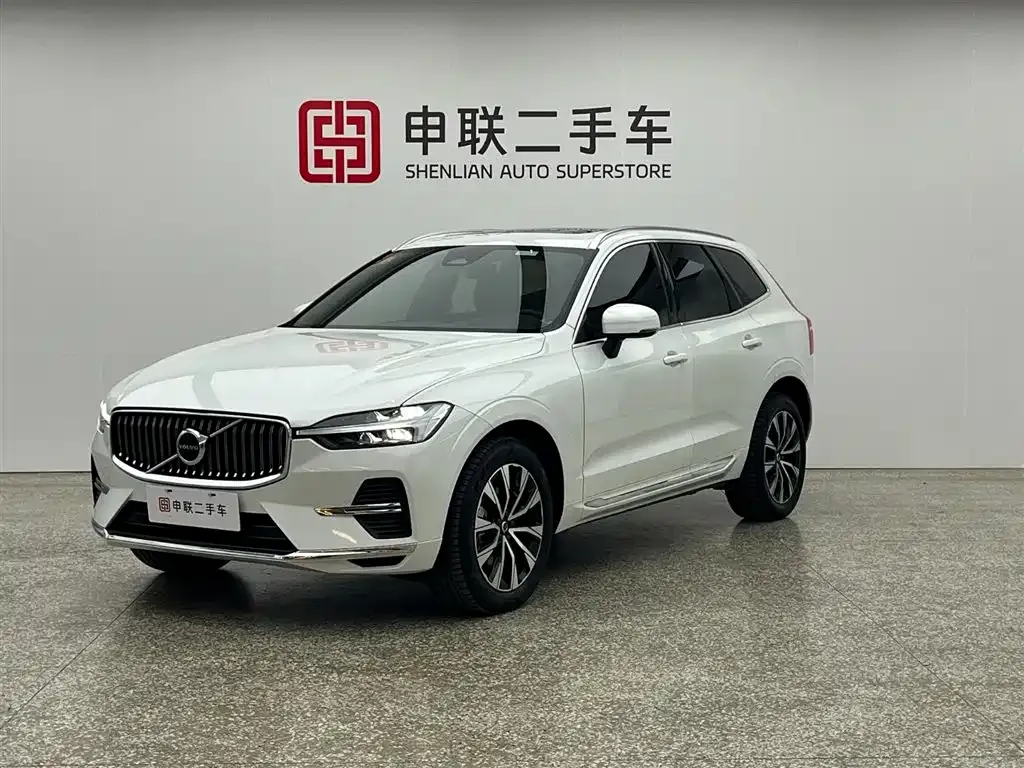 Volvo XC60 — фото 1