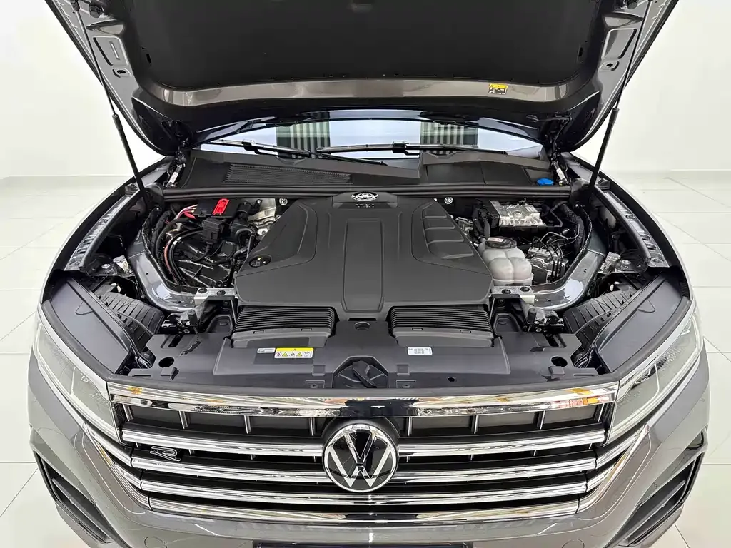 Volkswagen Touareg 2023 из CN, фото 9