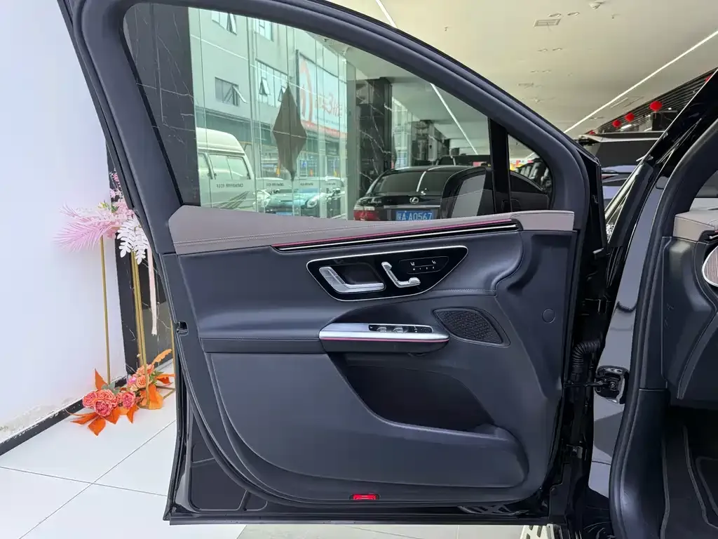 Mercedes-Benz EQE SUV 2025 из CN, фото 2