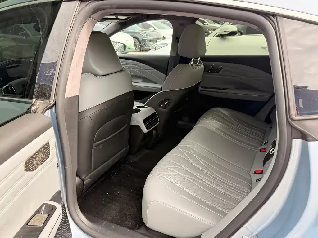 Geely Galaxy E8 2025 из CN, фото 6