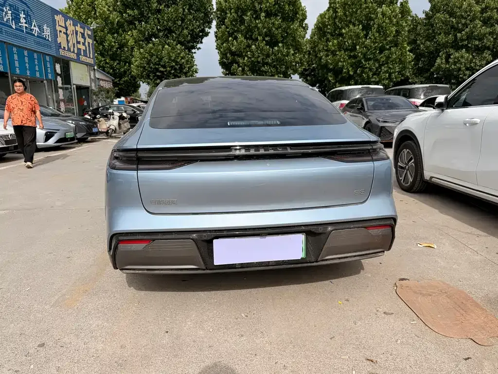 Geely Galaxy E8 2025 из CN, фото 10