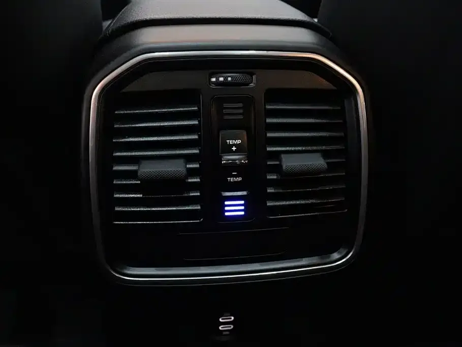 Porsche Macan — фото 4