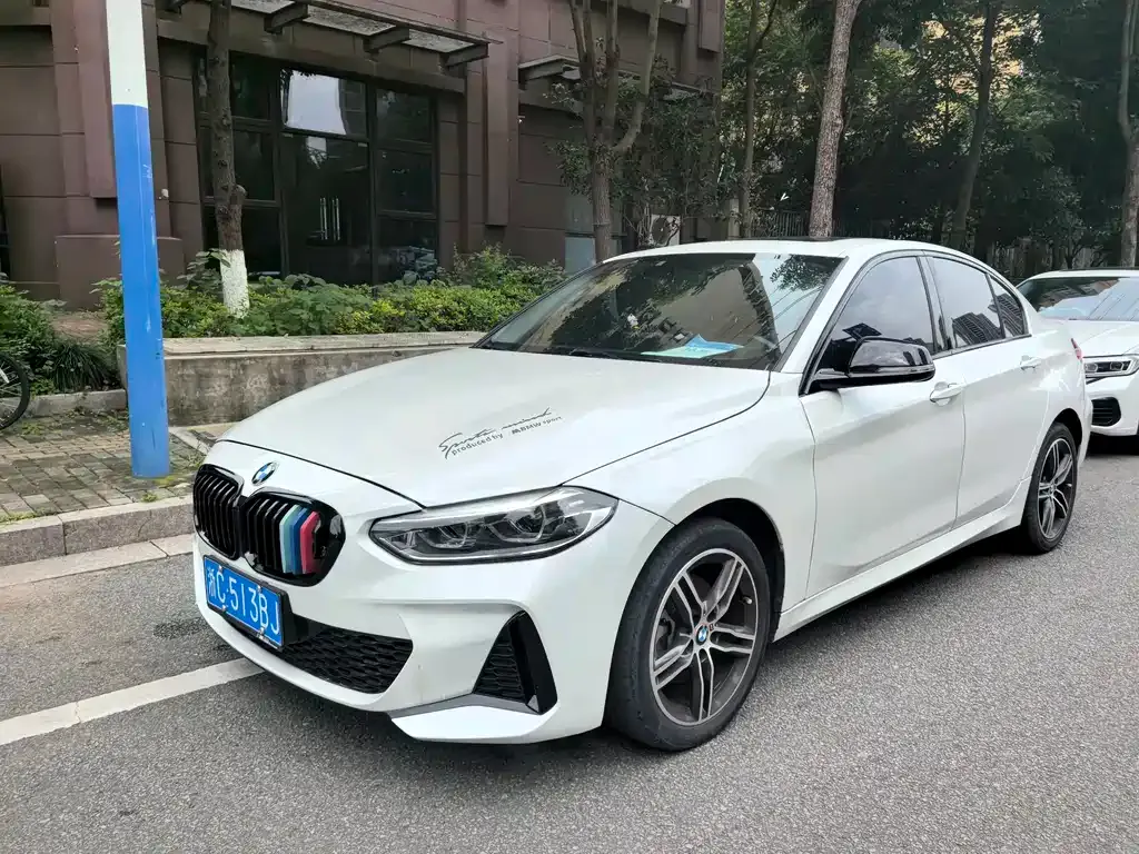 BMW 1 Series — фото 1