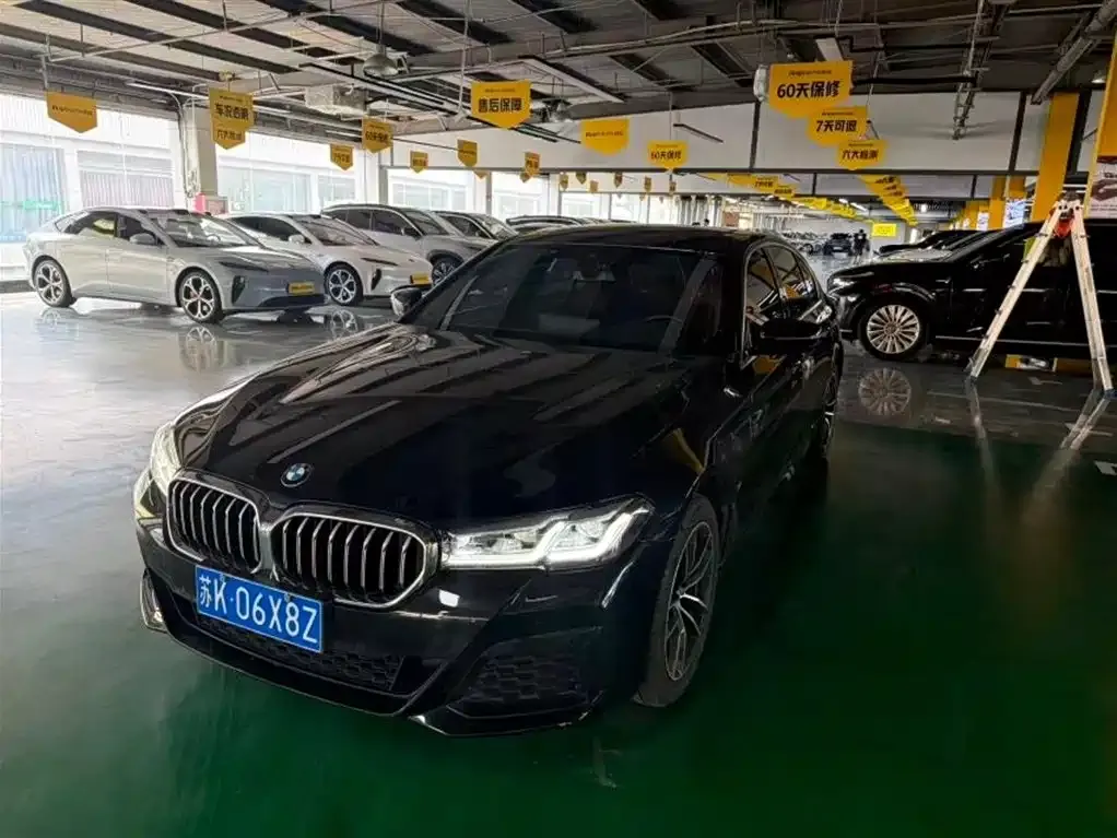 BMW 5 Series — фото 1