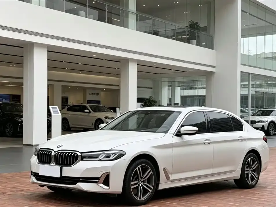 BMW 5 Series — фото 5