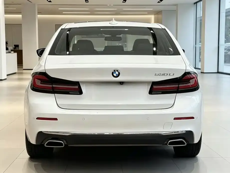 BMW 5 Series — фото 2