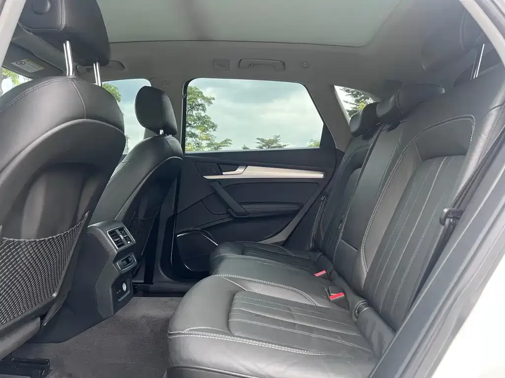 Audi Q5L 2021 из CN, фото 4