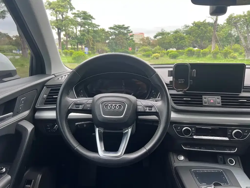 Audi Q5L 2021 из CN, фото 2
