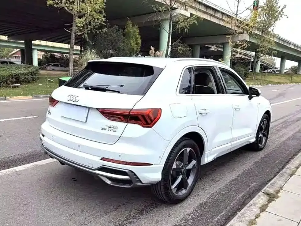 Audi Q3 — фото 7