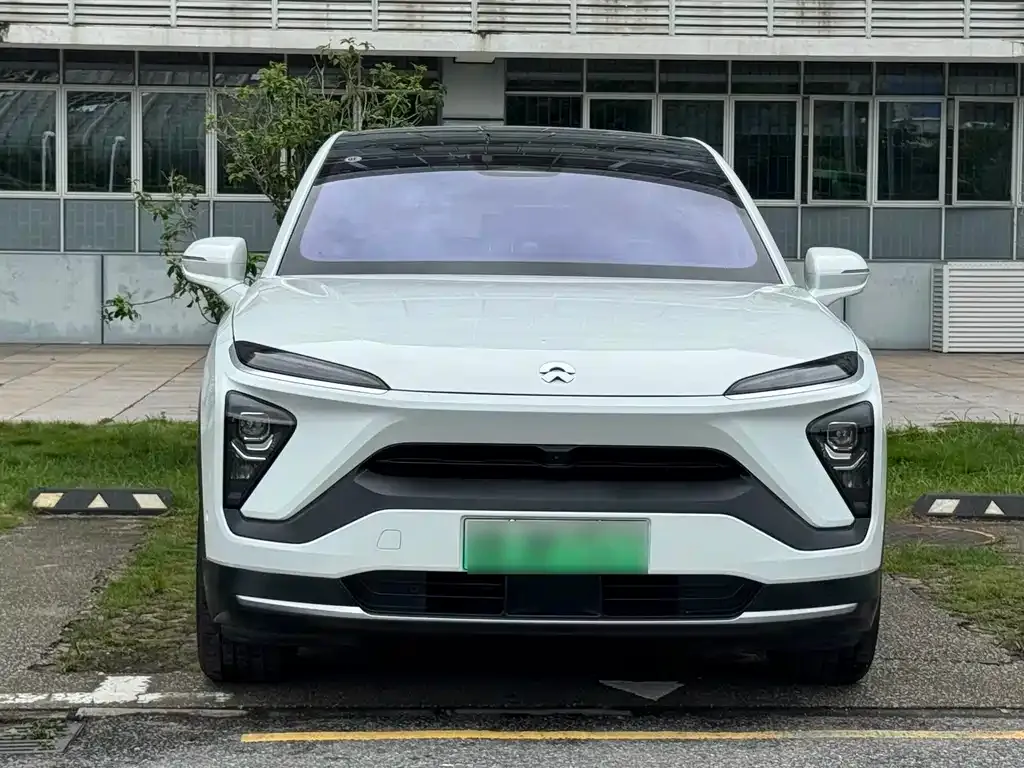 NIO EC6 — фото 1