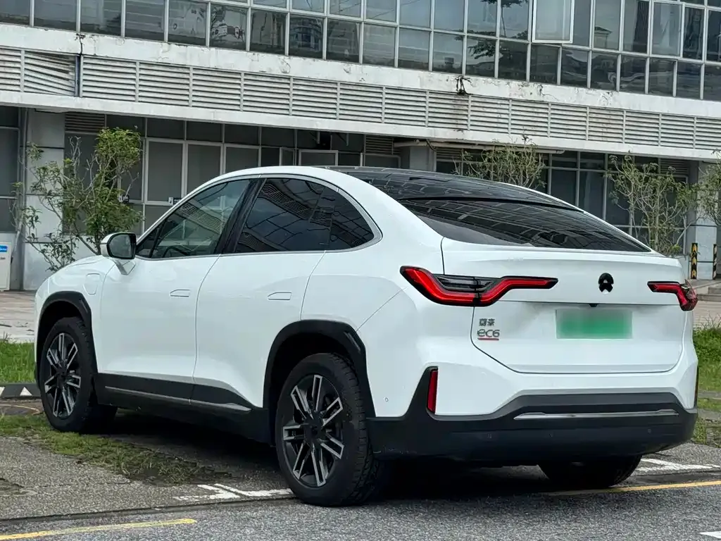 NIO EC6 — фото 9