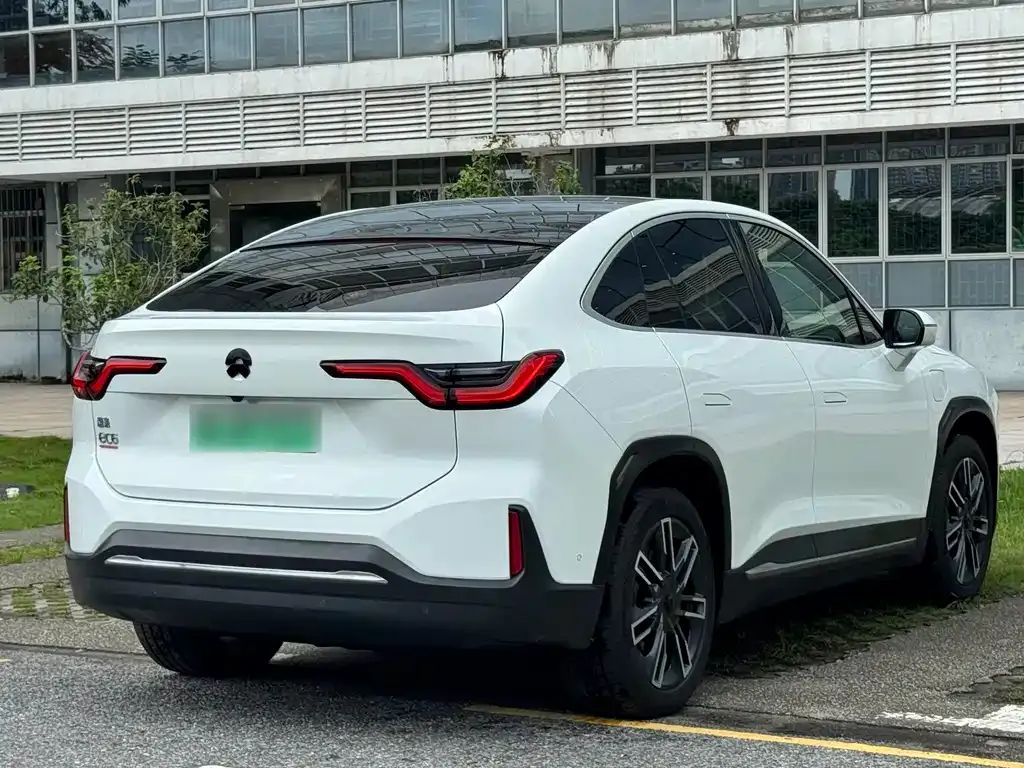 NIO EC6 — фото 8