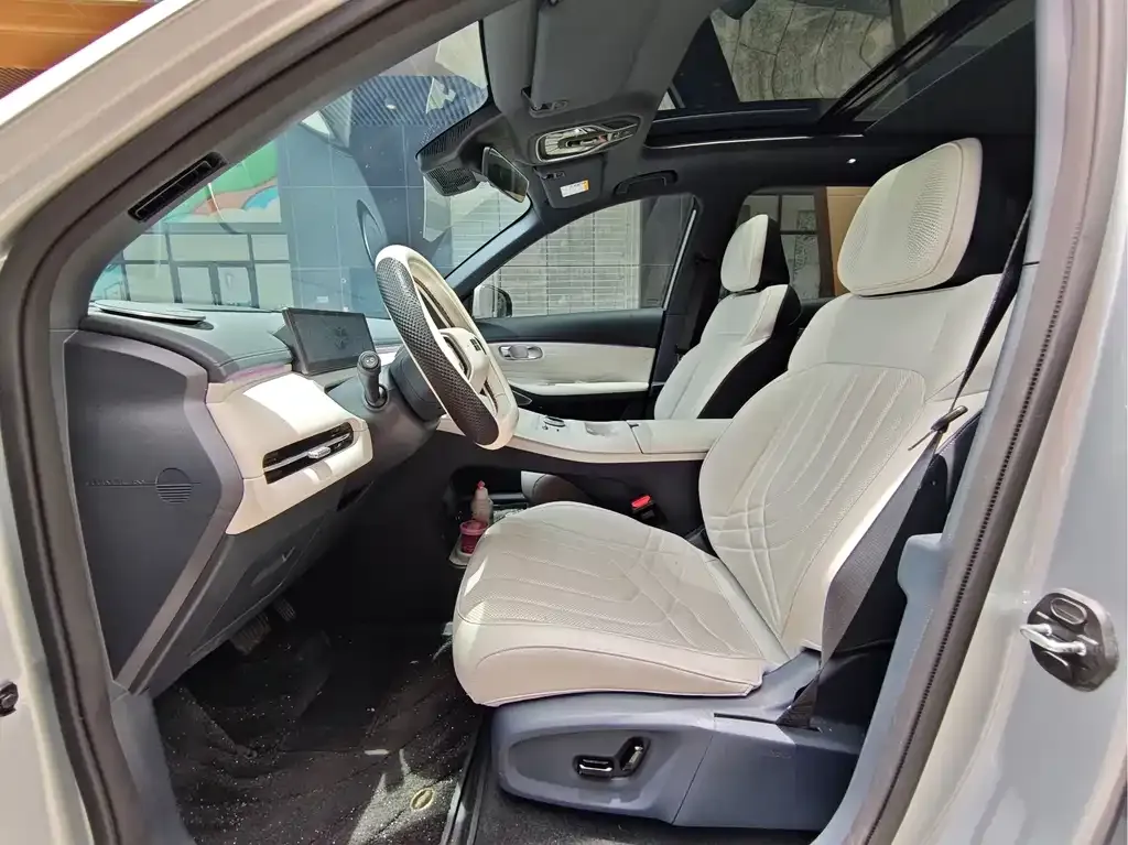 Geely Galaxy Xingjian 7 — фото 10