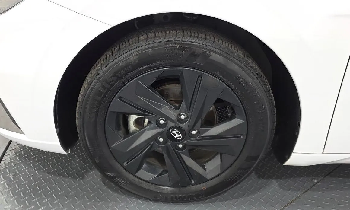 Hyundai AVANTE 2023 из KR, фото 5