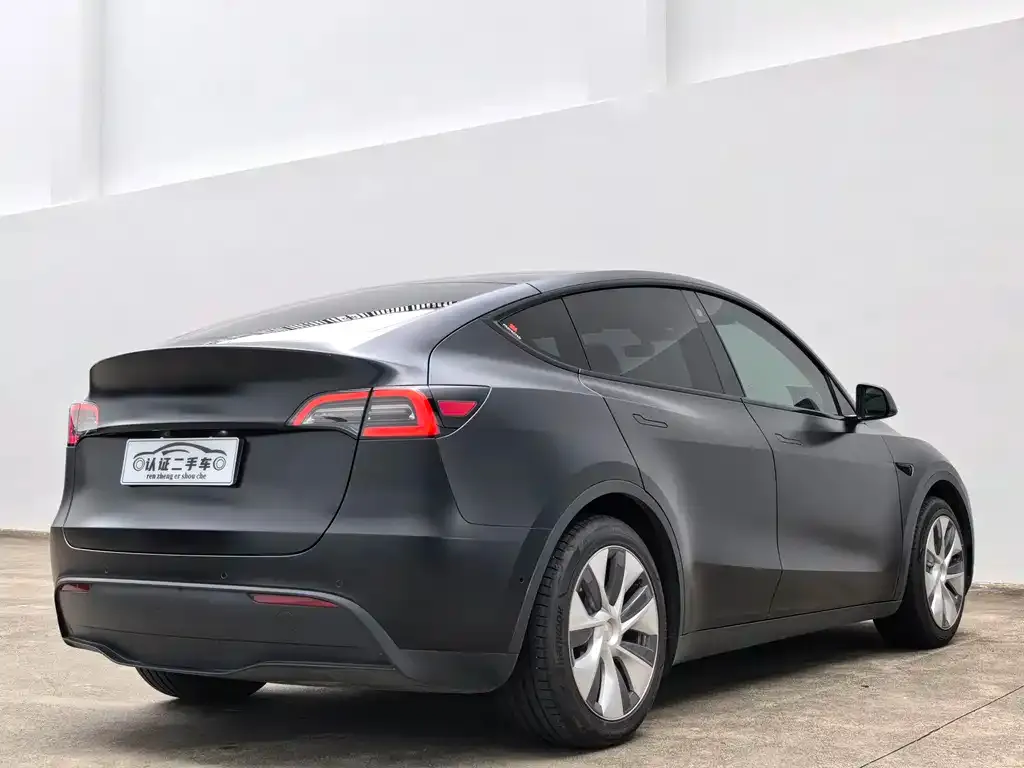 Tesla Model Y — фото 7