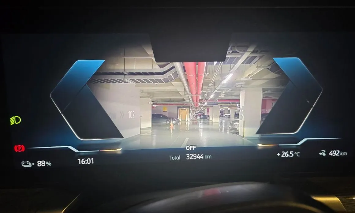 BMW i7 2024 из KR, фото 3