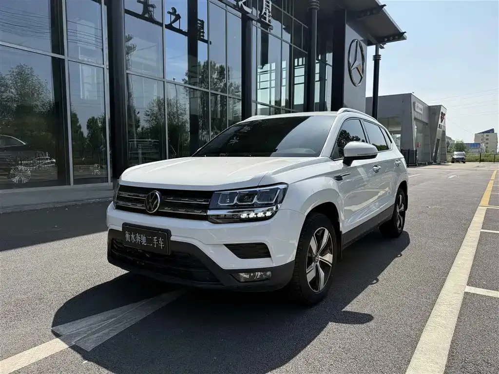 Volkswagen Tharu