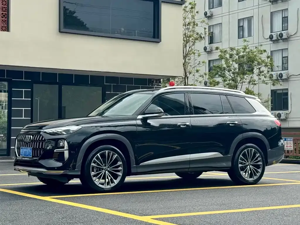Audi Q6