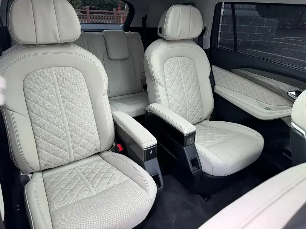 Audi Q6 2023 из CN, фото 3