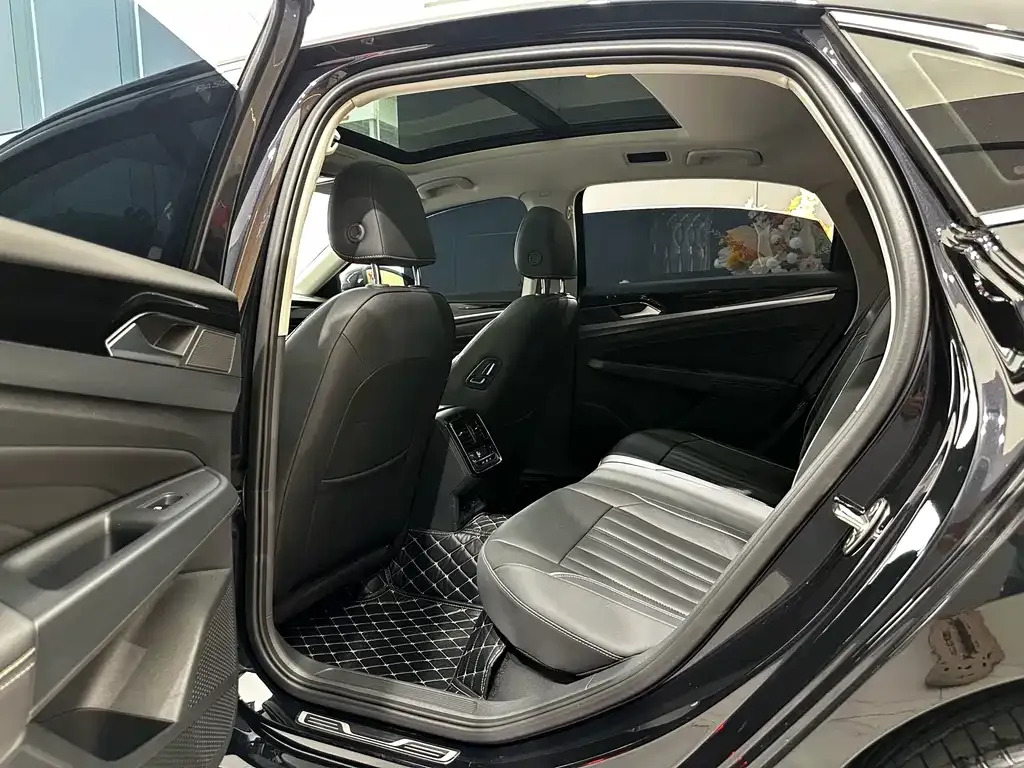 Volkswagen Passat — фото 7