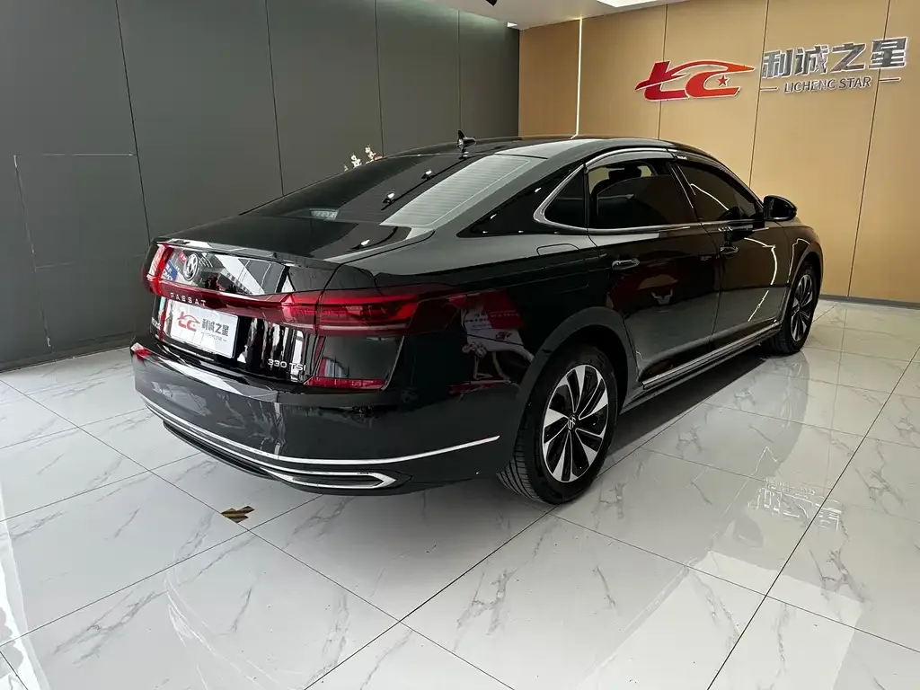 Volkswagen Passat — фото 2