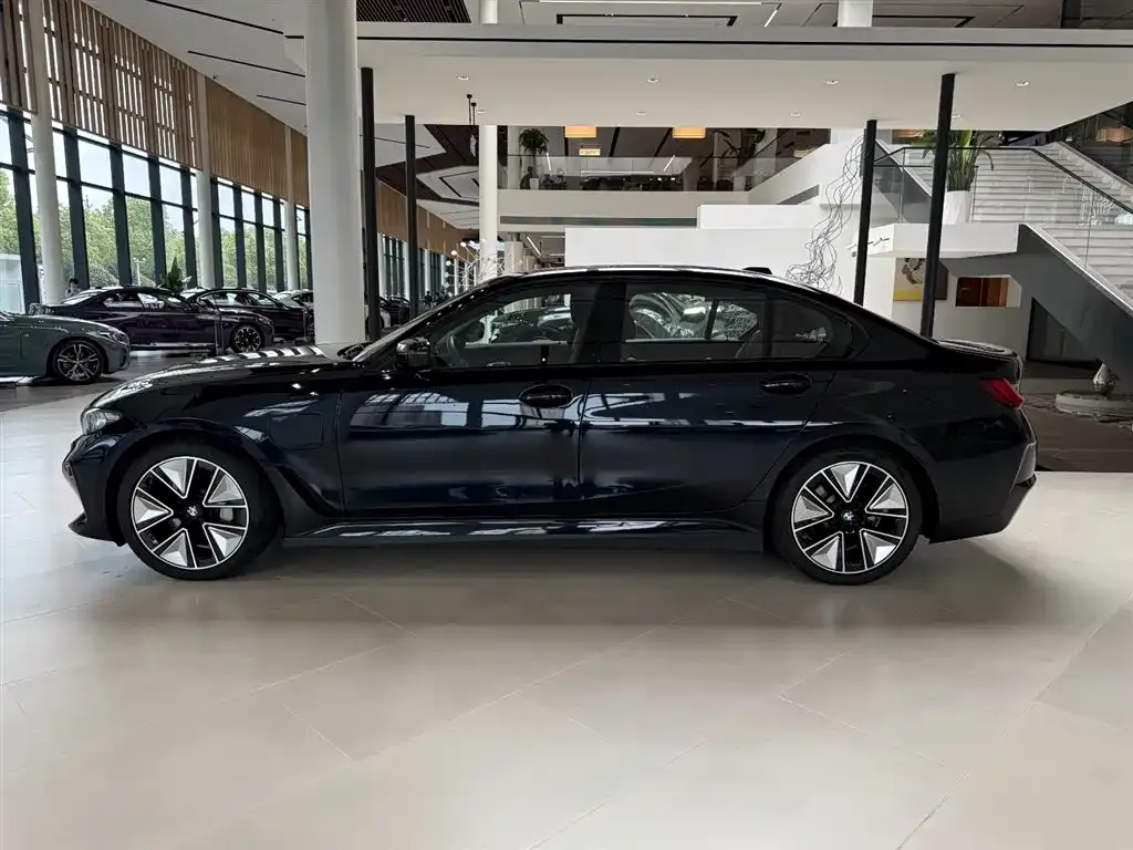 BMW i3 — фото 9
