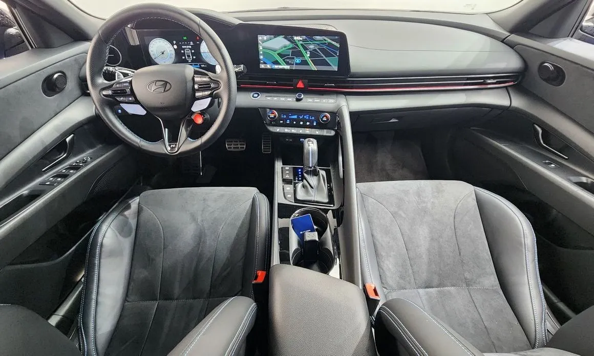 Hyundai AVANTE — фото 8