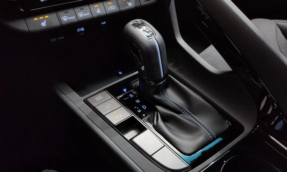 Hyundai AVANTE — фото 9