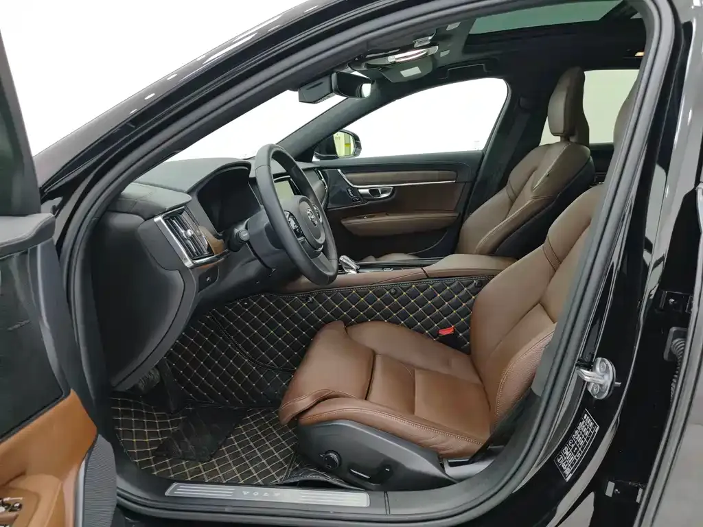 Volvo S90 — фото 10