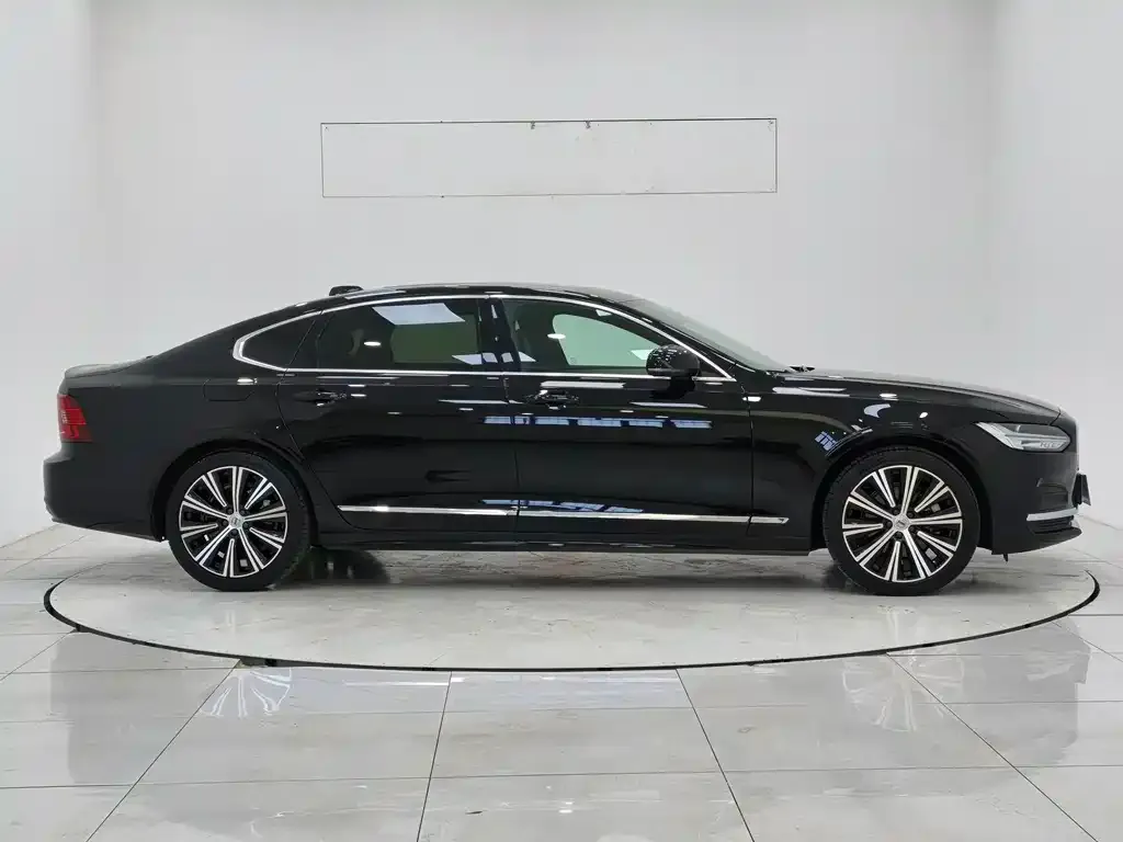 Volvo S90 — фото 3