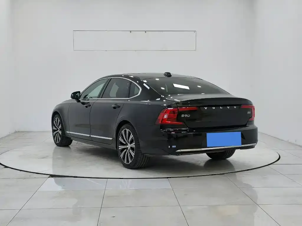 Volvo S90 — фото 7